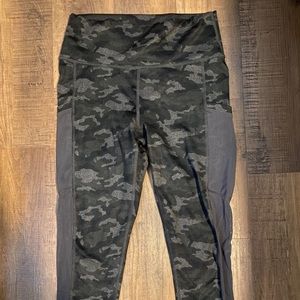 Fabletics Camo Crop Leggings